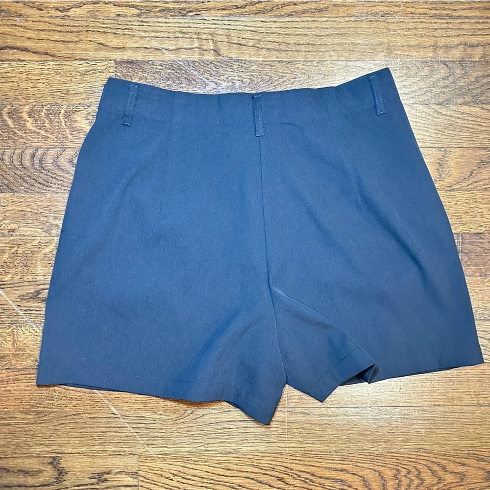 Max Studio Black Women’s Shorts - Picture 5 of 7